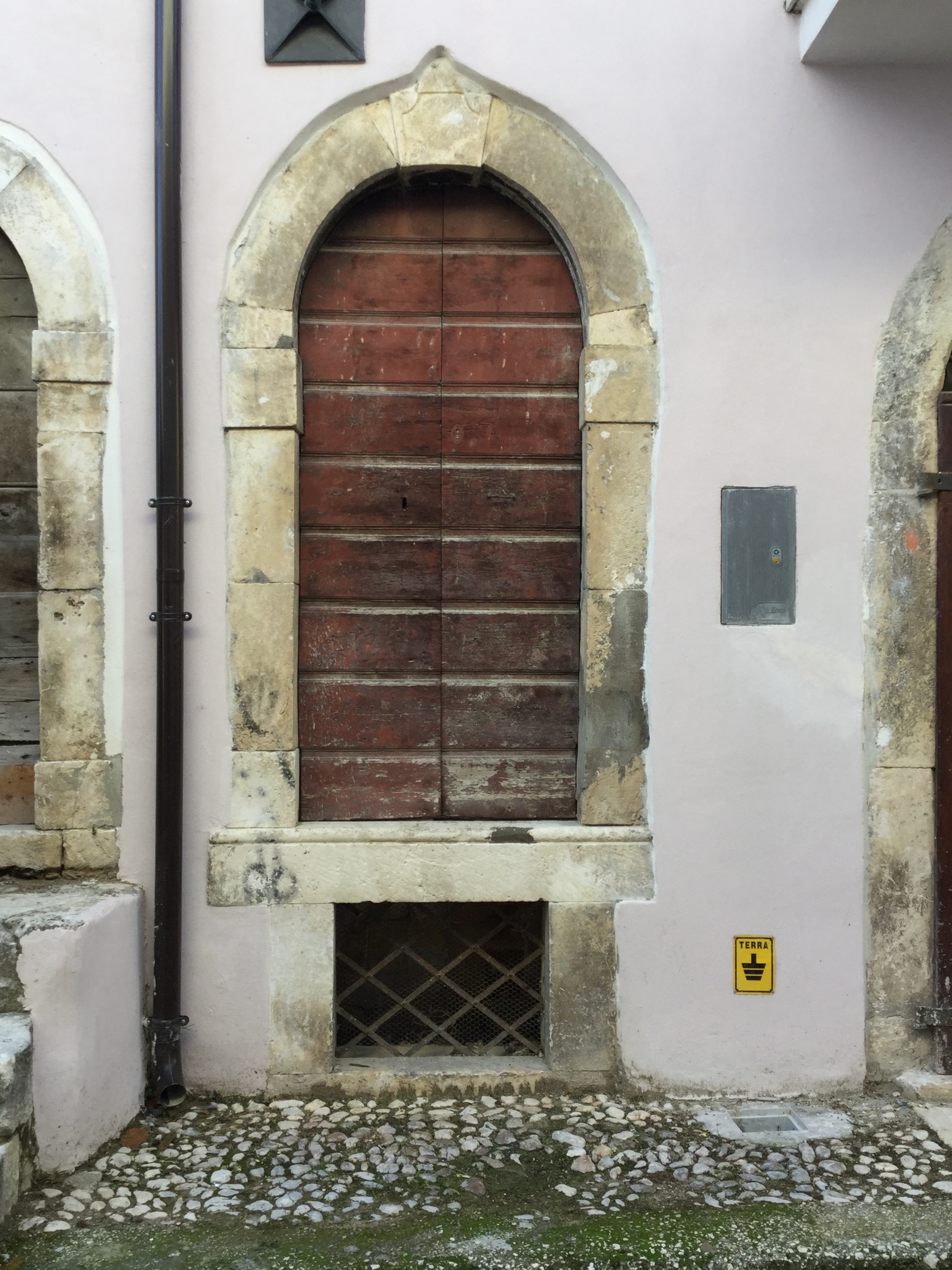 portale - ambito abruzzese (prima metà sec. XVII)