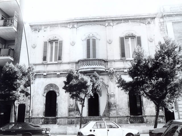 Cannone - De Santis (villa) - Lecce (LE)  (XX, prima metà)