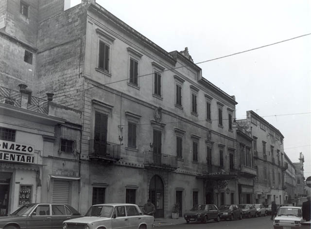 D'Anna - Petrarolo ora Albergo Risorgimento (palazzo) - Lecce (LE)  (XVIII)