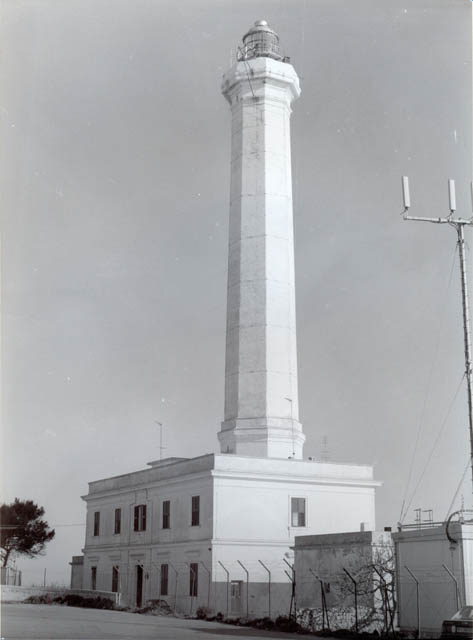 Faro (torre, costiero) - Castrignano del Capo (LE)  (XIX)