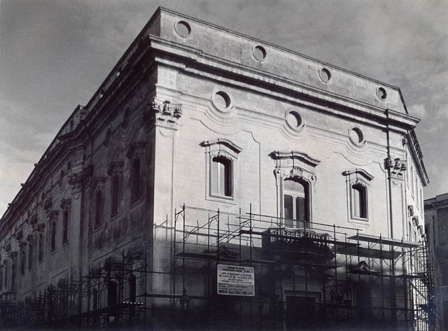 Chiesa delle Angiolille poi Palazzo Carafa o di Città (palazzo) - Lecce (LE)  (XVIII)