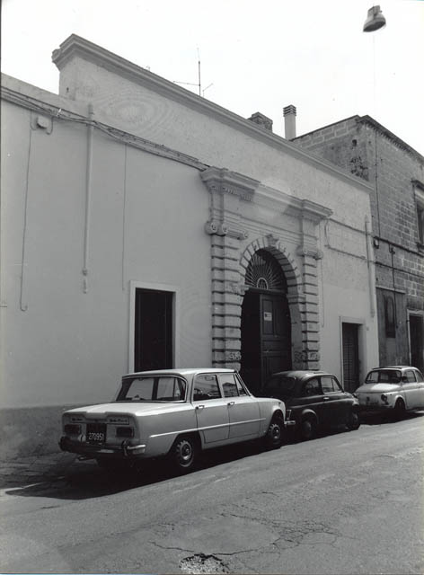 casa - Lequile (LE)  (XVI, seconda metà)