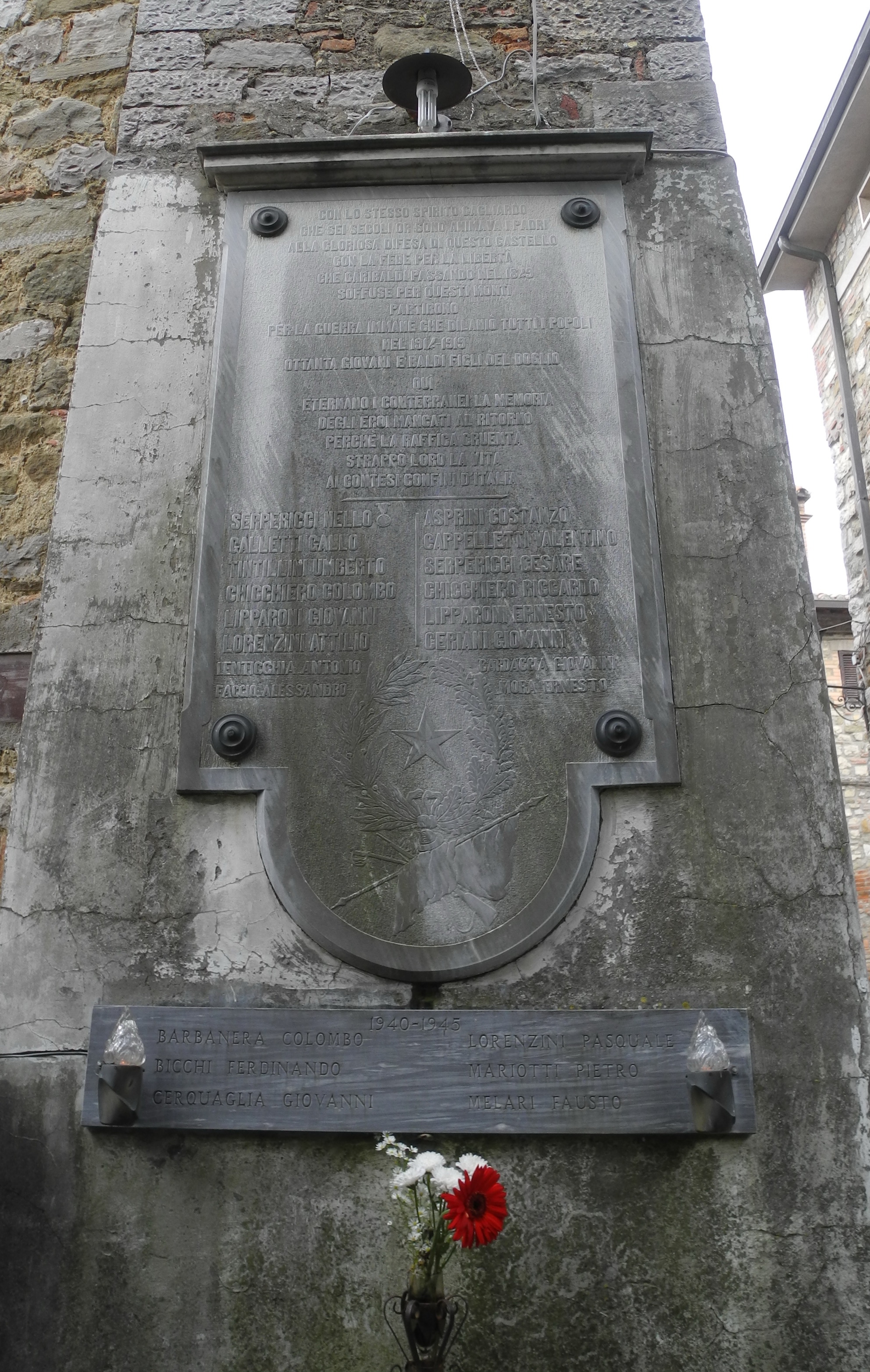 lapide commemorativa ai caduti, opera isolata - ambito Italia centrale (prima metà sec. XX)