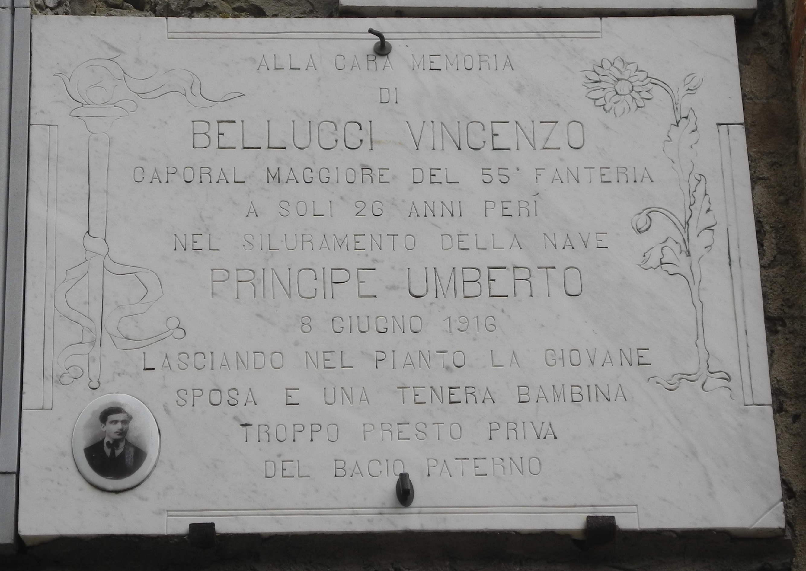 fiori (lapide commemorativa ai caduti, opera isolata) - ambito Italia centrale (primo quarto sec. XX)