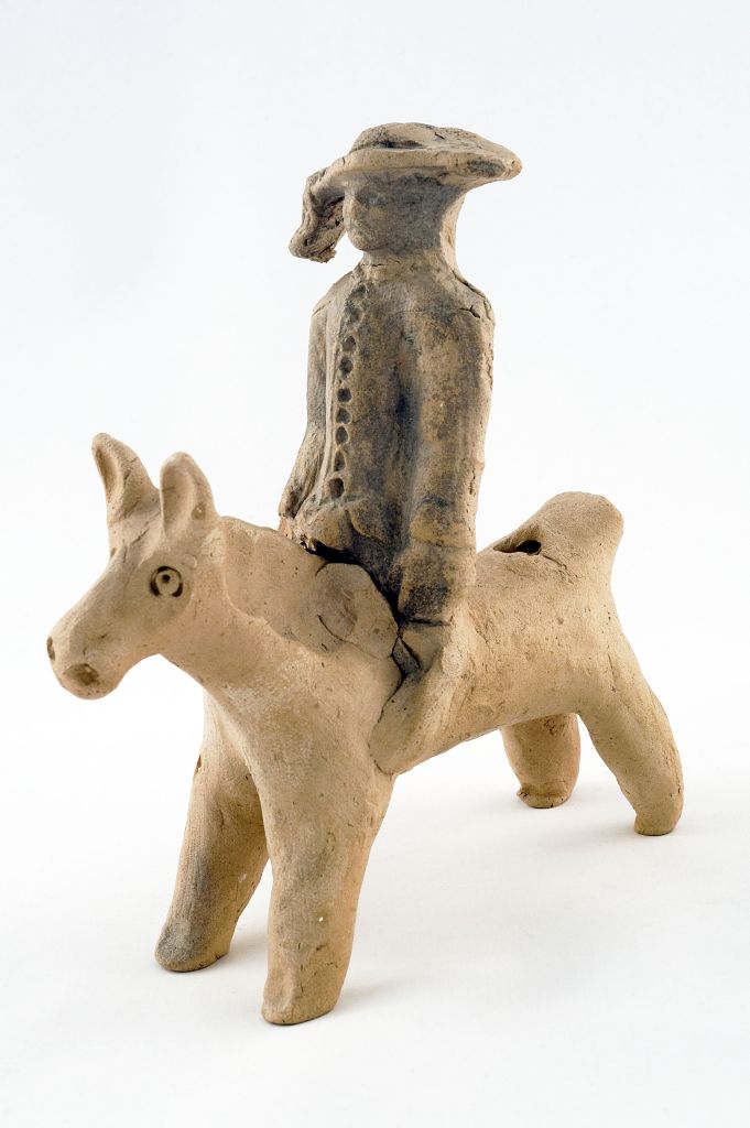 Cavalieri a cavallo, uomo a cavallo (fischietto, a fessura interna, strumenti musicali) di Reali Lorenzo - bottega (1988)