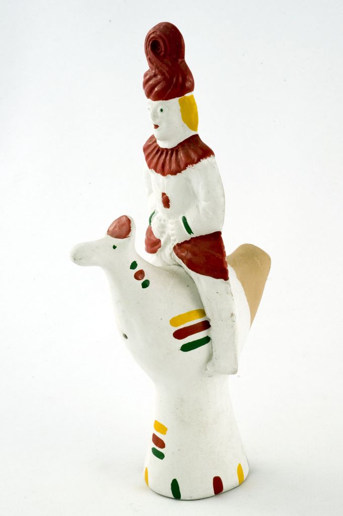 Cavalieri a cavallo, uomo su gallo (fischietto, a fessura interna, strumenti musicali) di Brunello Daniele - laboratorio (1988)