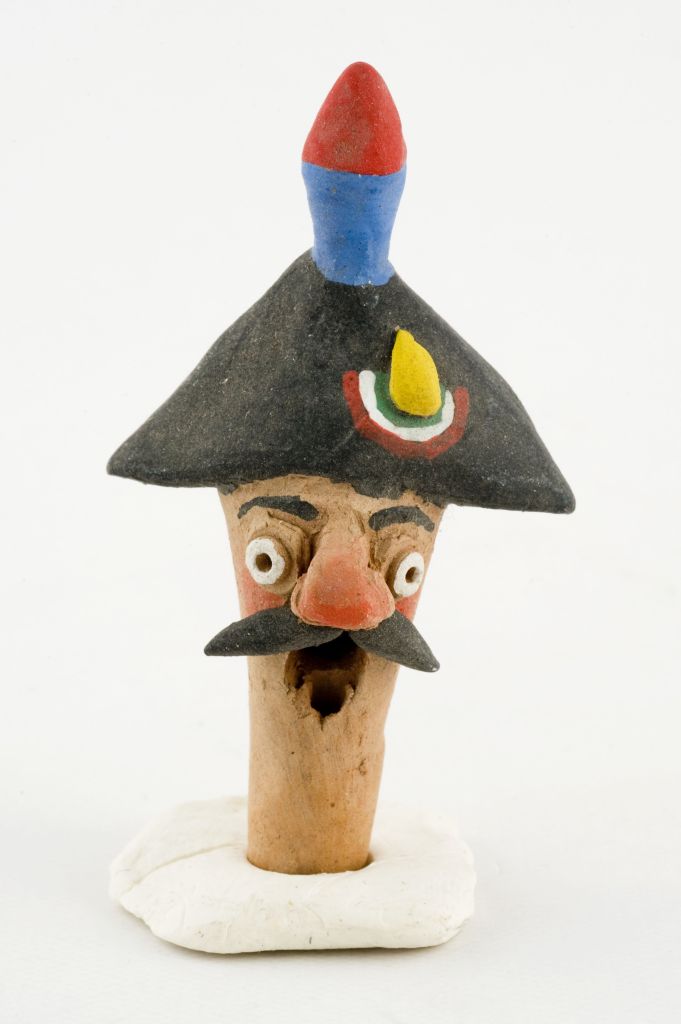 Carabinieri tascabili, testa di carabiniere (fischietto, a fessura interna, strumenti musicali) di Altieri Trifone - laboratorio (1991)