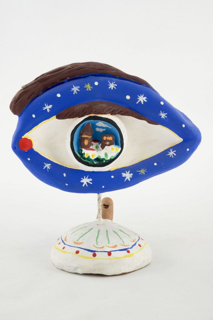 Uno sguardo sul centro storico, occhio (fischietto, a fessura interna, strumenti musicali) di Ottomano Pina - laboratorio (2000)