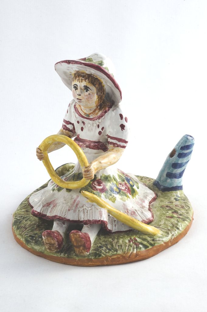 Bambolina, figura femminile (fischietto, a fessura interna, strumenti musicali) di Piattelli Graziano (ceramista) - laboratorio (1996)