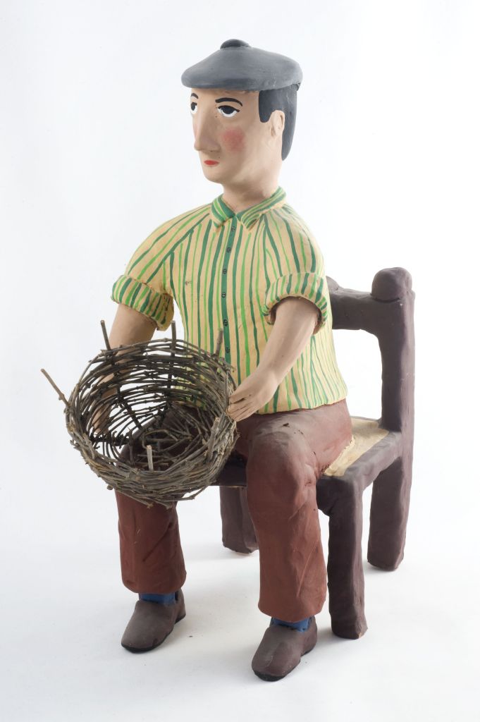 Il cestinaio, uomo con cestino (fischietto, a fessura interna, strumenti musicali) - laboratorio (2005)