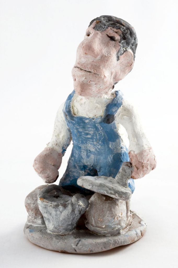 I miei tre zii, uomo con cazzuola e secchio (fischietto, a fessura interna, strumenti musicali) di Sanitate Domenico - scuola (1998)