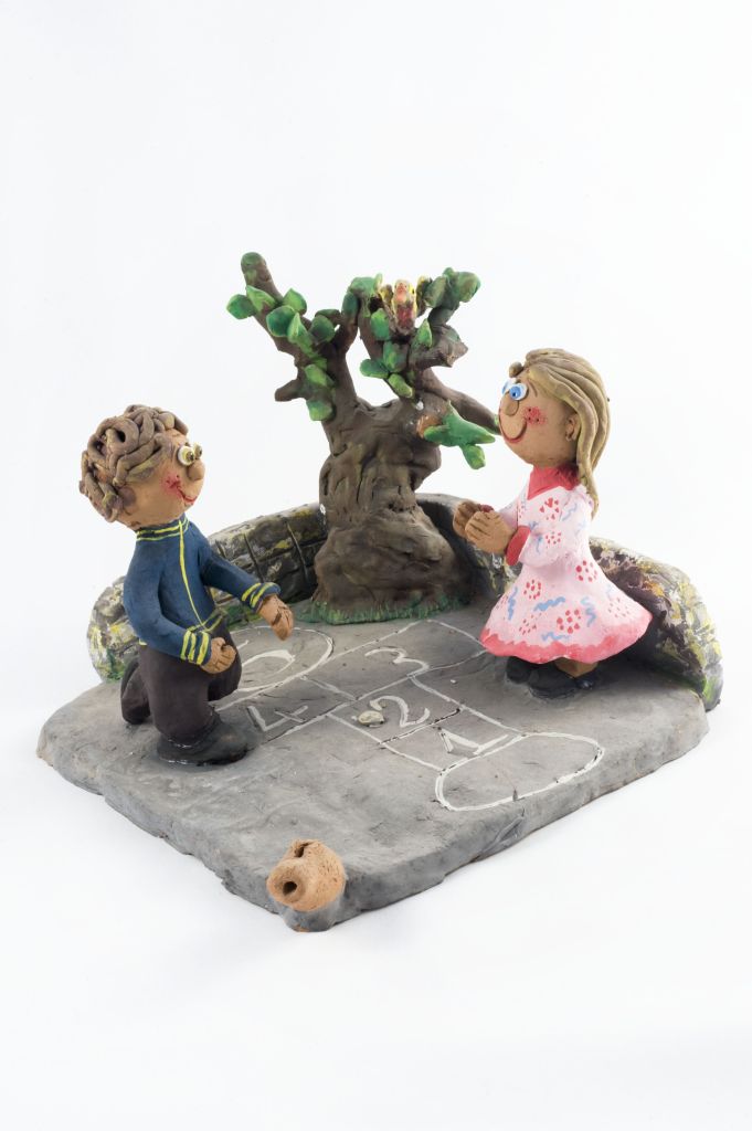 La campana (i chiang), bambini con albero (fischietto, a fessura interna, strumenti musicali) - laboratorio (2004)