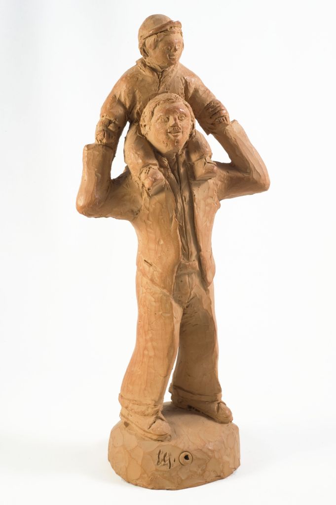 Come sono grande papà, uomo con bambino sulle spalle (fischietto, a fessura interna, strumenti musicali) di Lombardo Giuseppe - laboratorio (2004)