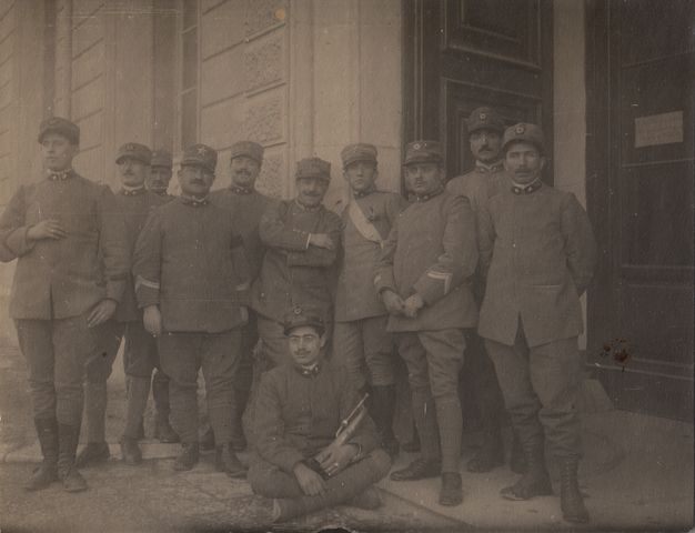 Soldati-Ritratto fotografico (positivo) di fotografia ritrattistica prima guerra mondiale (primo quarto XX)