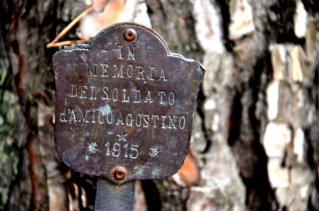 targa commemorativa, serie di Pistilli Sipio Renato (attribuito), Di Toro Michele (officina), Di Lauro Vincenzo (bottega) - ambito molisano (secondo quarto XX)