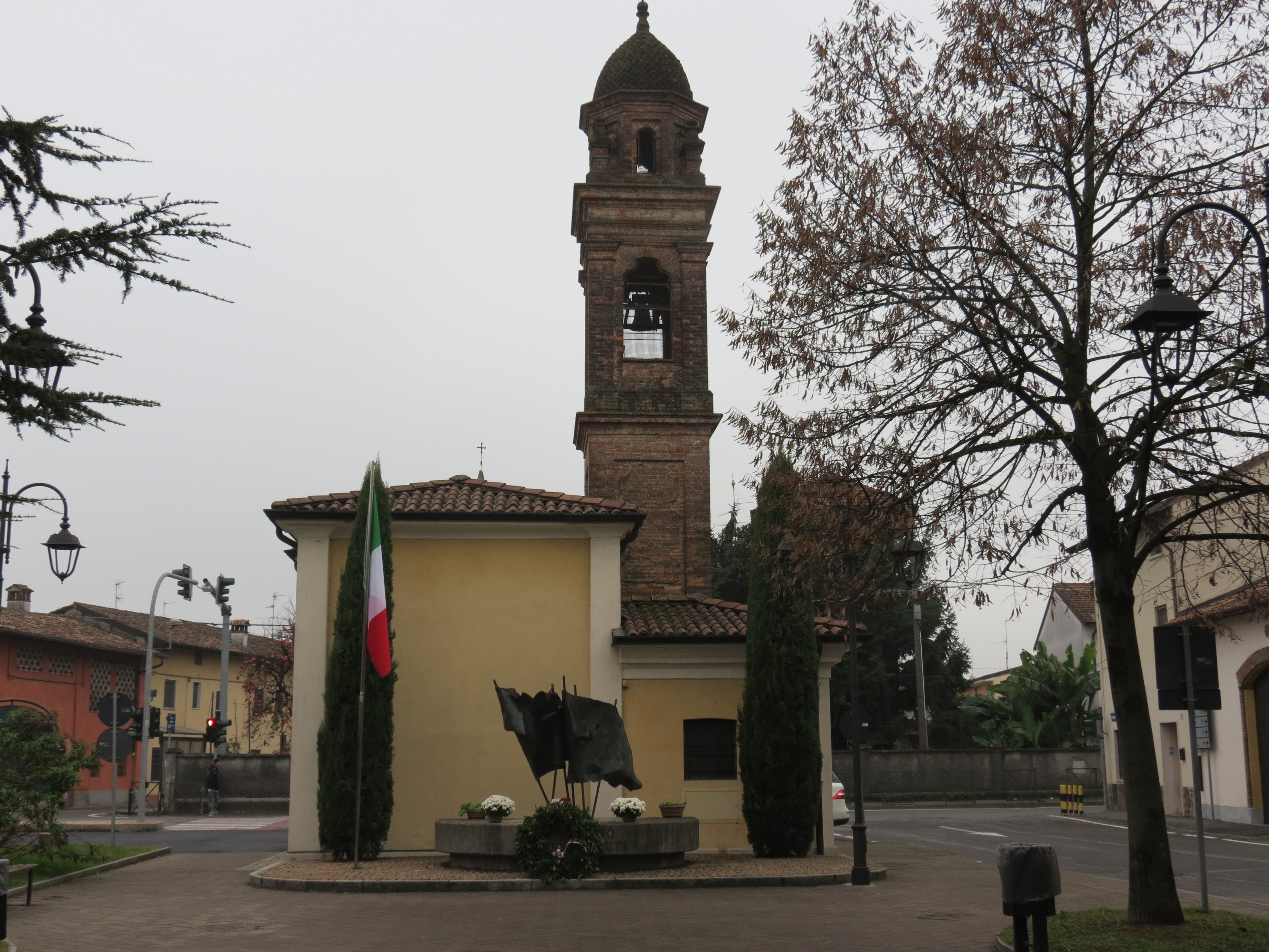 Bandiere, Colombe (monumento ai caduti - a basamento) - ambito italiano (sec. XX)