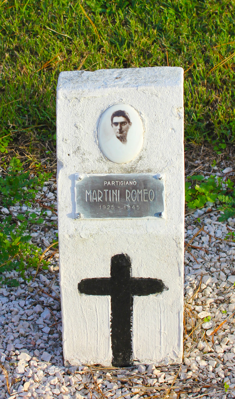 croce (monumento ai caduti, insieme) - ambito italiano (sec. XX)