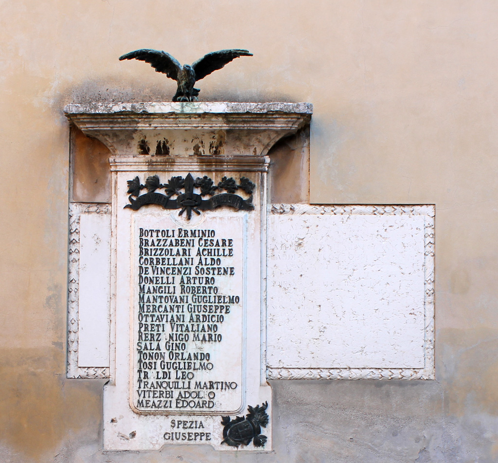 allegoria della Vittoria come aquila (lapide commemorativa ai caduti, opera isolata) - ambito italiano (sec. XX)