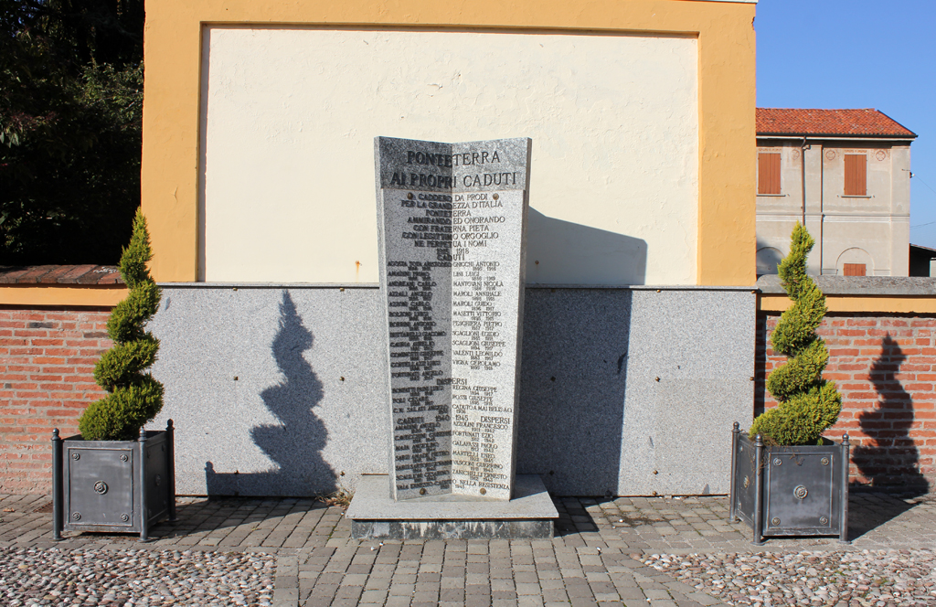 monumento ai caduti - a stele, opera isolata - ambito italiano (sec. XX)