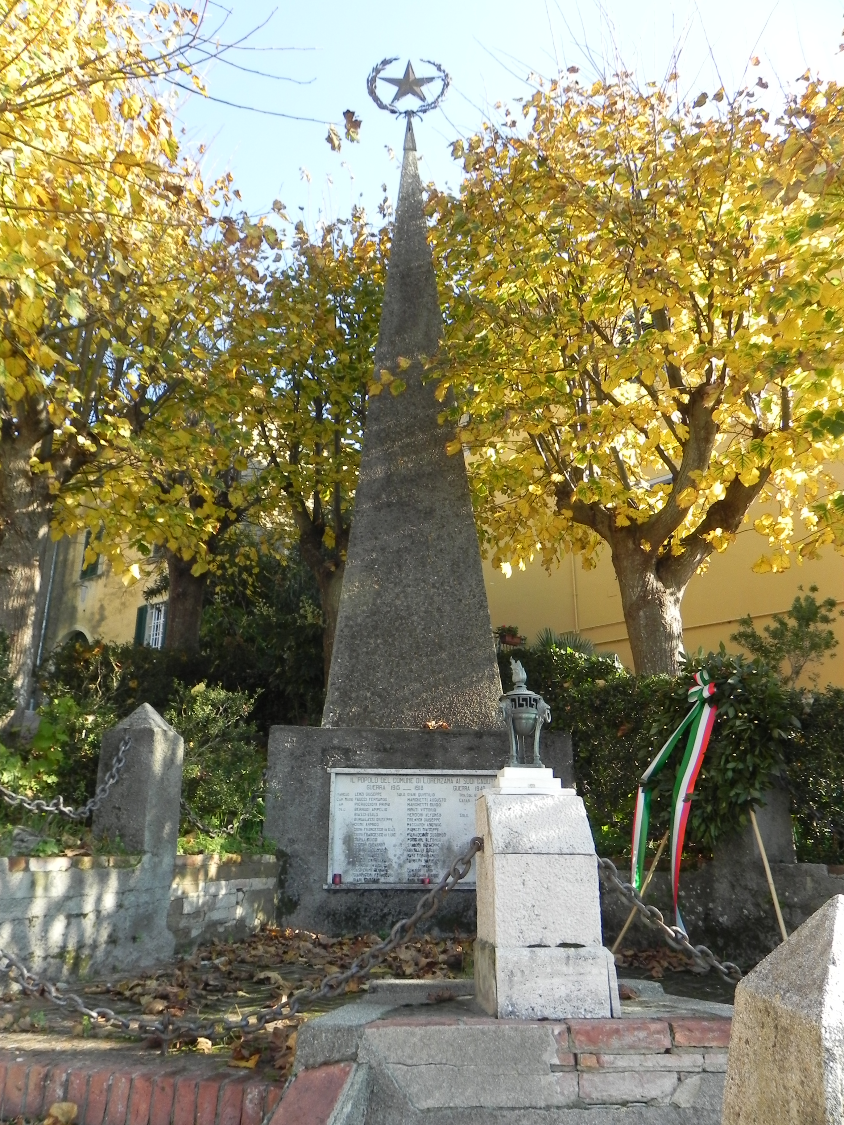 soggetto assente (monumento ai caduti - a piramide) - ambito toscano (sec. XX)