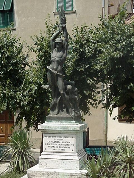 monumento ai caduti della prima guerra mondiale, Allegoria del soldato come eroe antico (monumento ai caduti - a cippo) di Ceccarelli Ezio (attribuito) - ambito toscano (sec. XX)