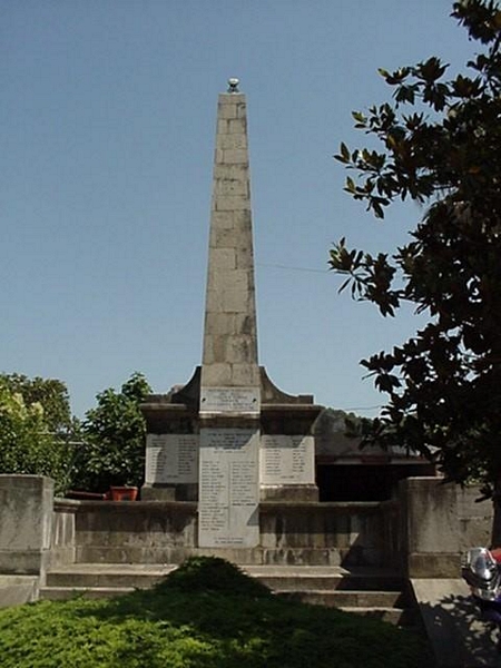 soggetto assente (monumento ai caduti - ad obelisco) - ambito toscano (sec. XX)