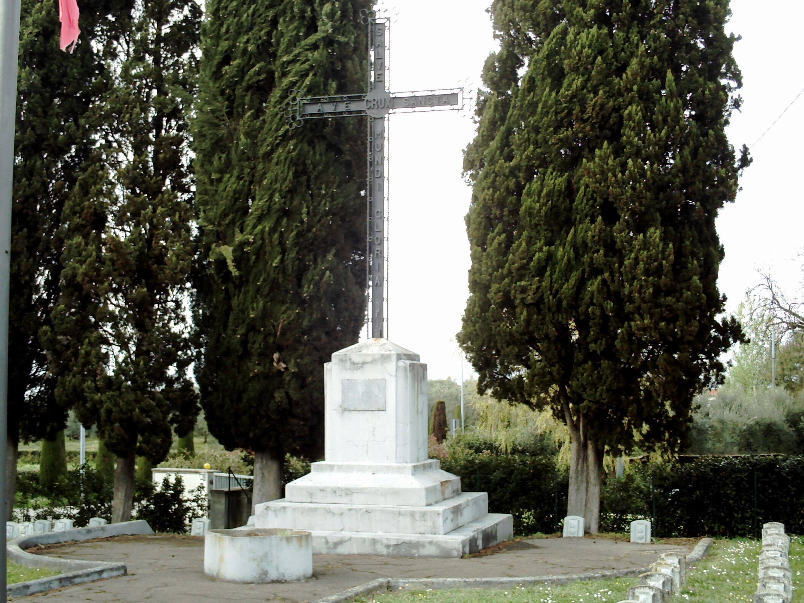 Croce (monumento ai caduti - a cippo) - ambito toscano (prima metà sec. XX)