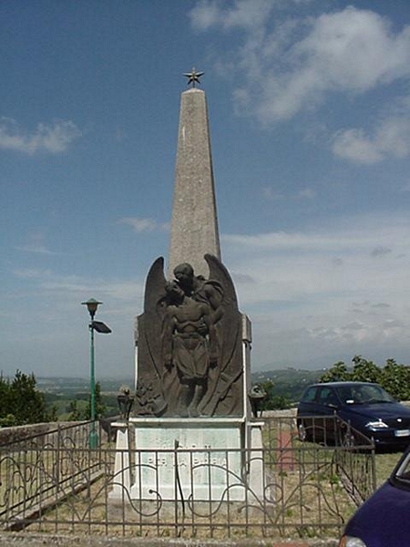 allegoria della morte del soldato (monumento ai caduti - ad obelisco, opera isolata) - S. Minaglia (sec. XX)