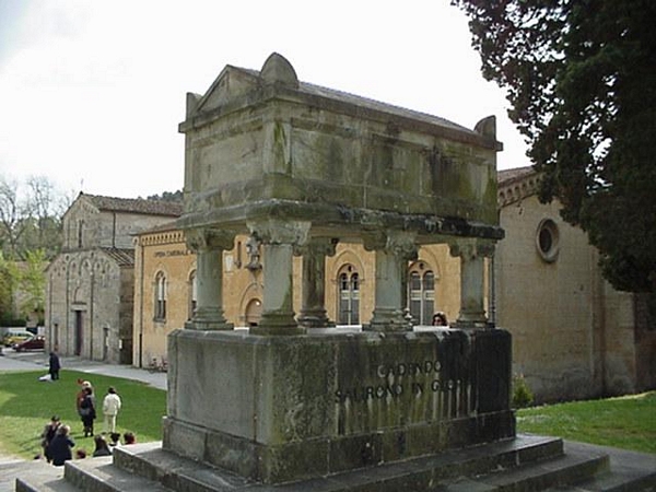 Soggetto assente (monumento ai caduti - a cippo, opera isolata) - ambito toscano (sec. XX)