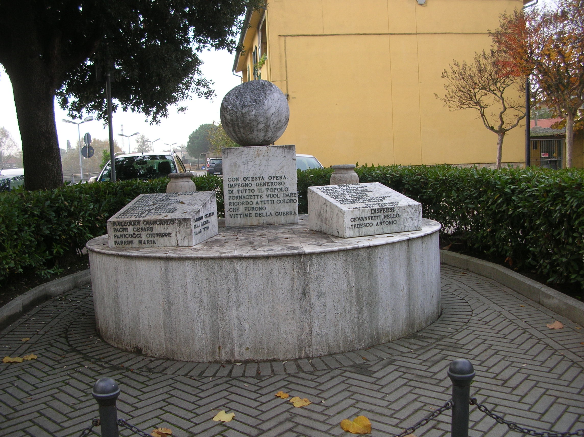 monumento ai caduti della prima guerra mondiale, soggetto assente (monumento ai caduti - a cippo) - ambito toscano (prima metà sec. XX)