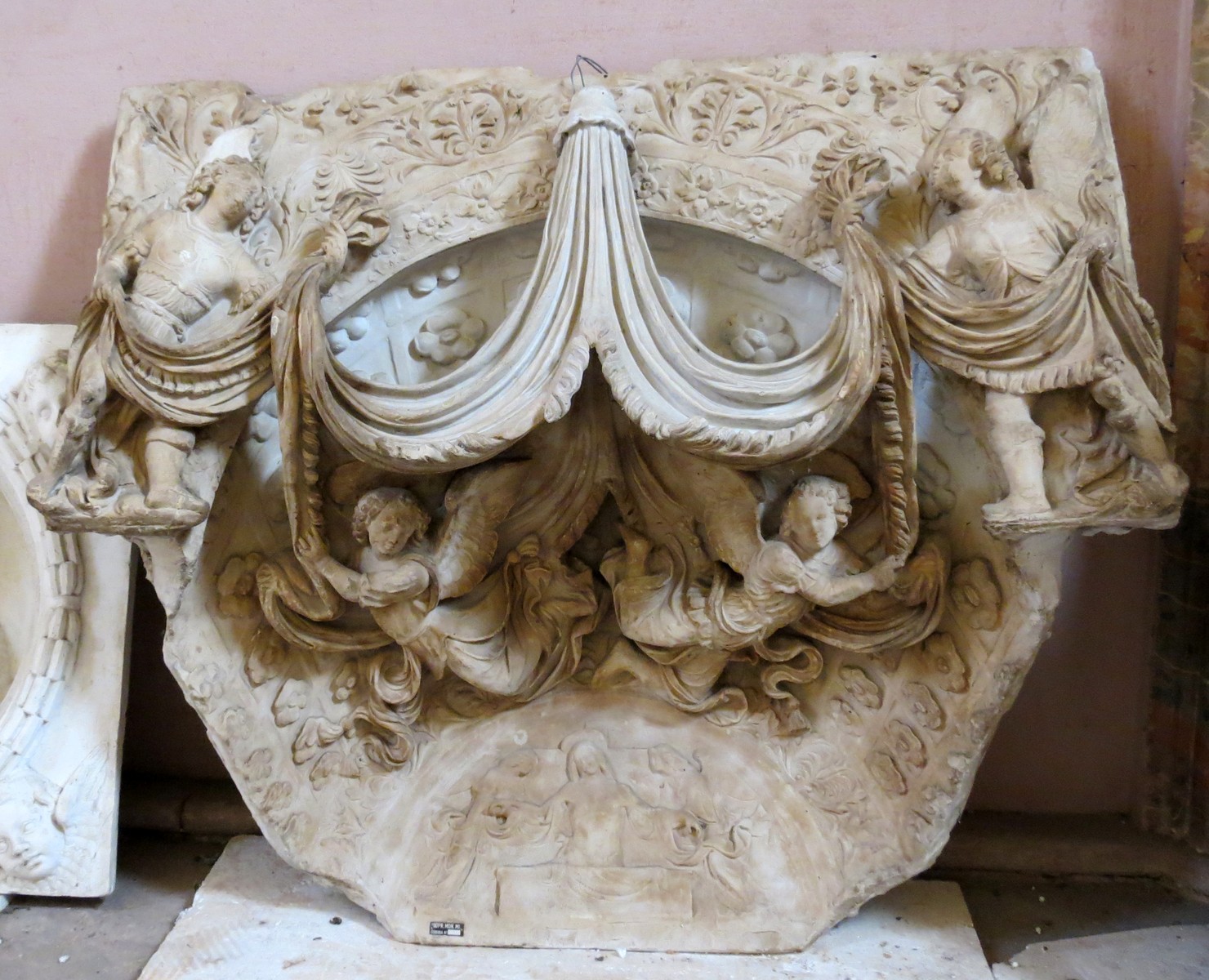 baldacchino sostenuto da angeli (calco) di Pierotti Pietro (sec. XIX)