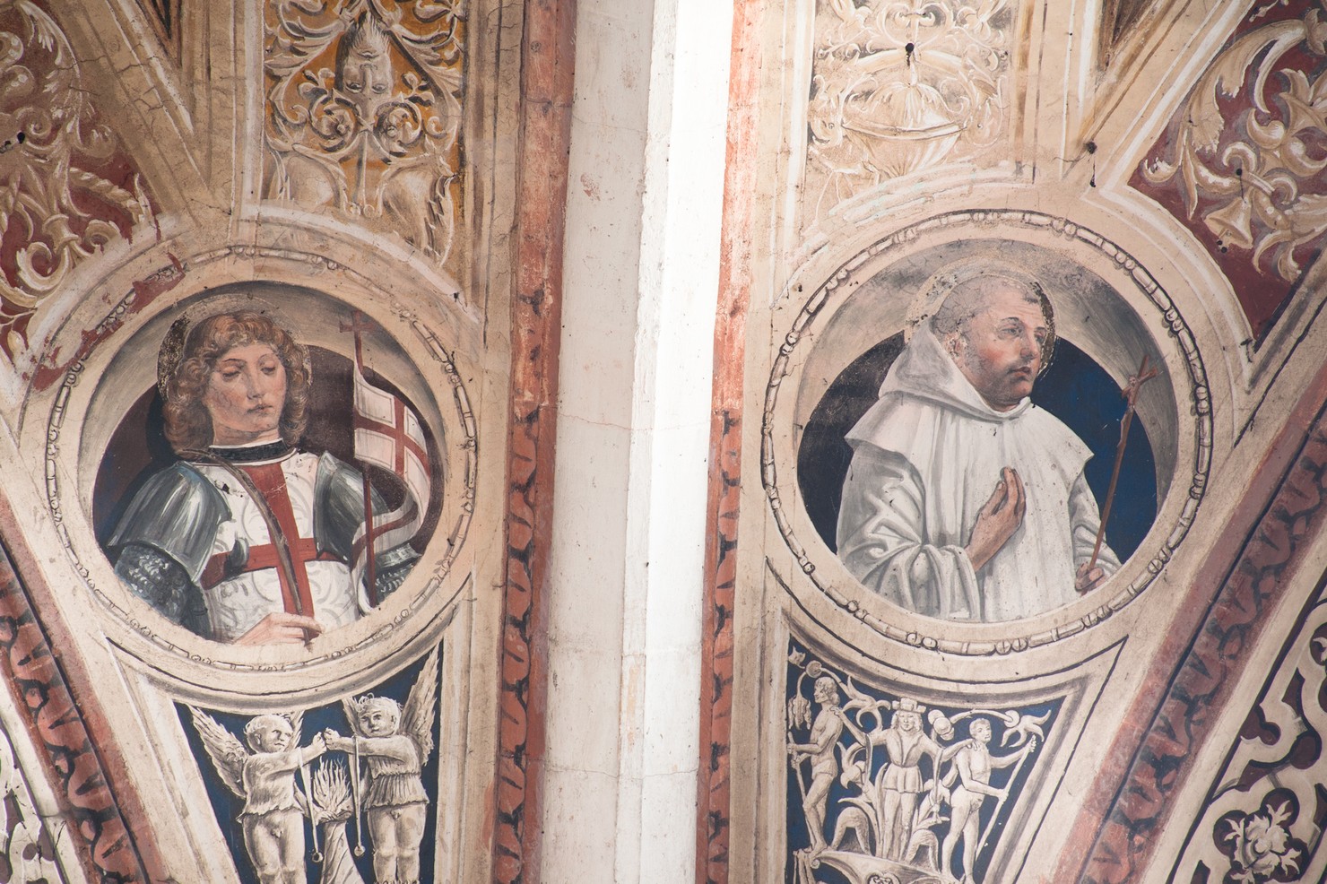 San Giorgio e Santo certosino (dipinto murale, elemento d'insieme) di Bernardino di Stefano da Fossano detto Bergognone Bernardino (attribuito) (sec. XV)