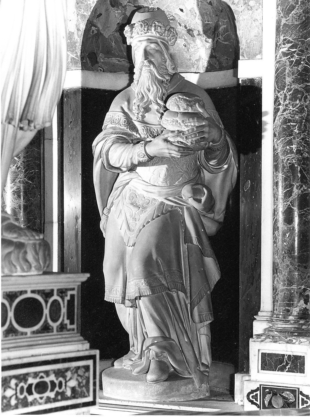 Melchisede (statua, opera isolata) di Orsolino Tommaso (attribuito) (sec. XVII)