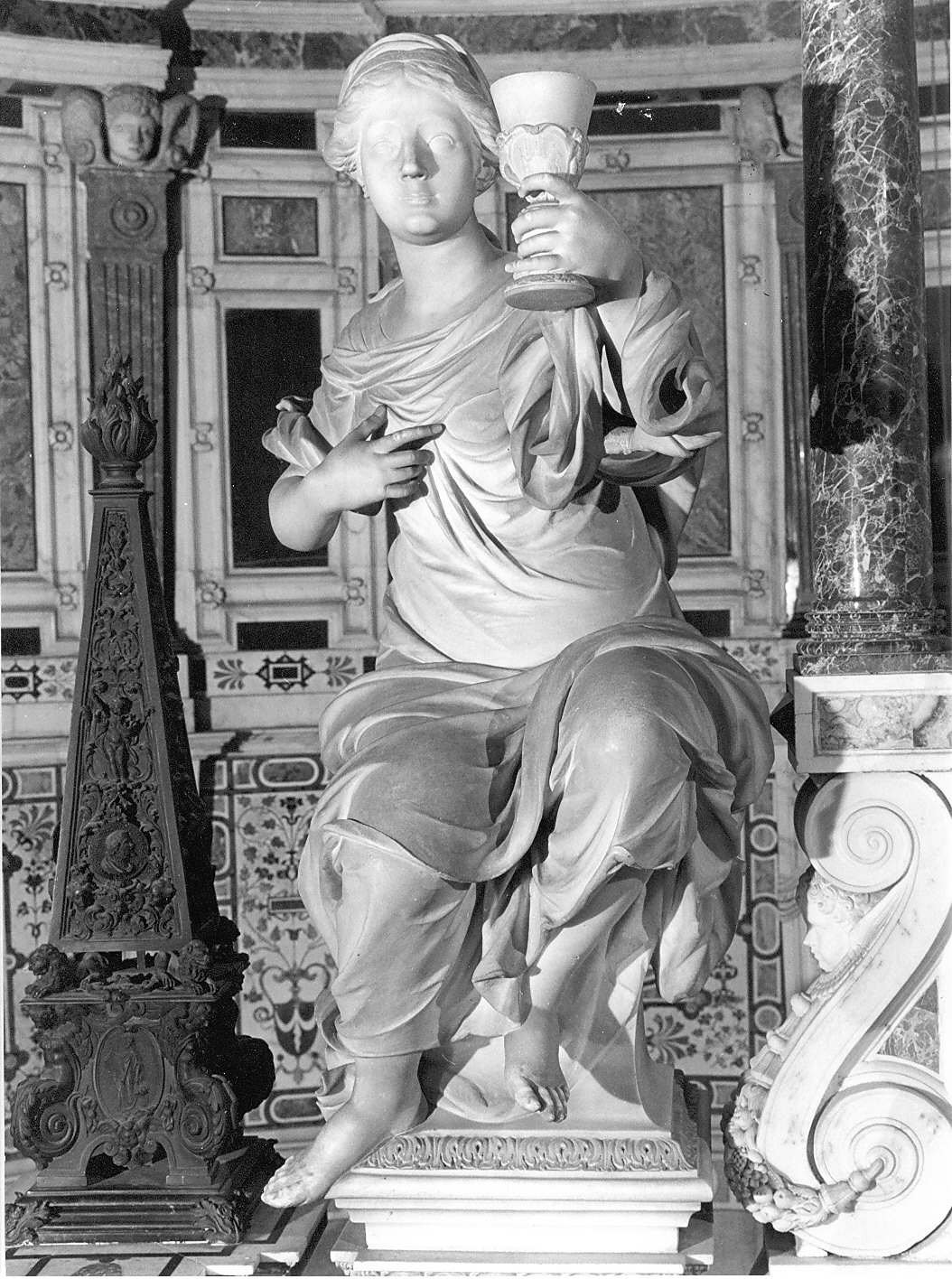 base di scultura, elemento d'insieme di Sacchi Carlo Battista (attribuito) (ultimo quarto sec. XVII)