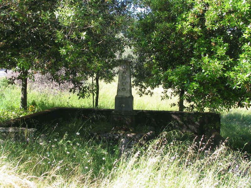monumento ai caduti - ad obelisco - ambito toscano (sec. XX)