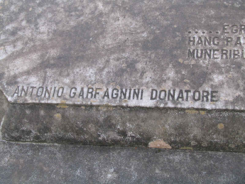 monumento ai caduti - ad ara di Nomellini Plinio (sec. XX)
