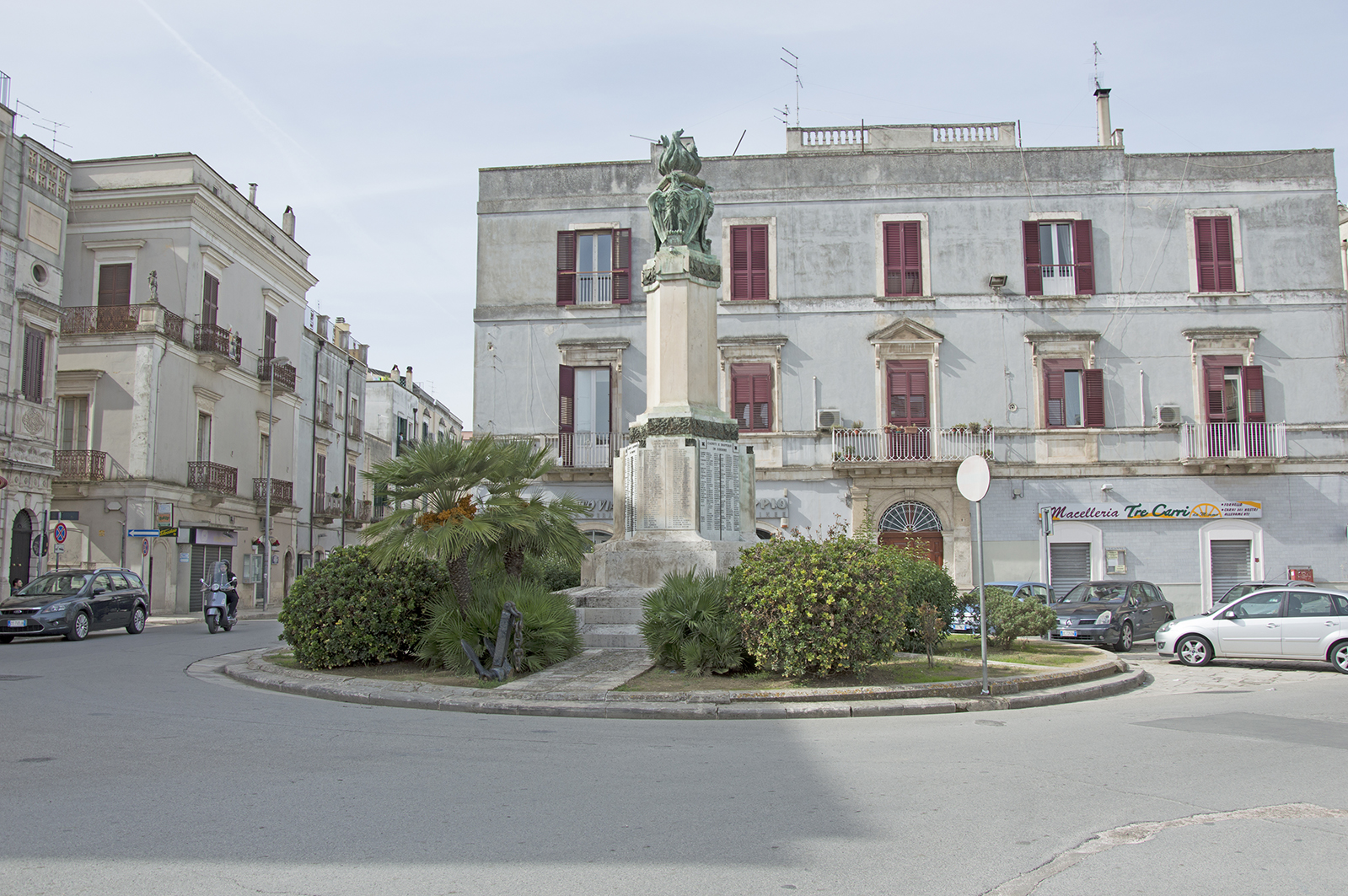 allegoria della Patria (monumento ai caduti - a cippo) di Masi Giuseppe (sec. XX)