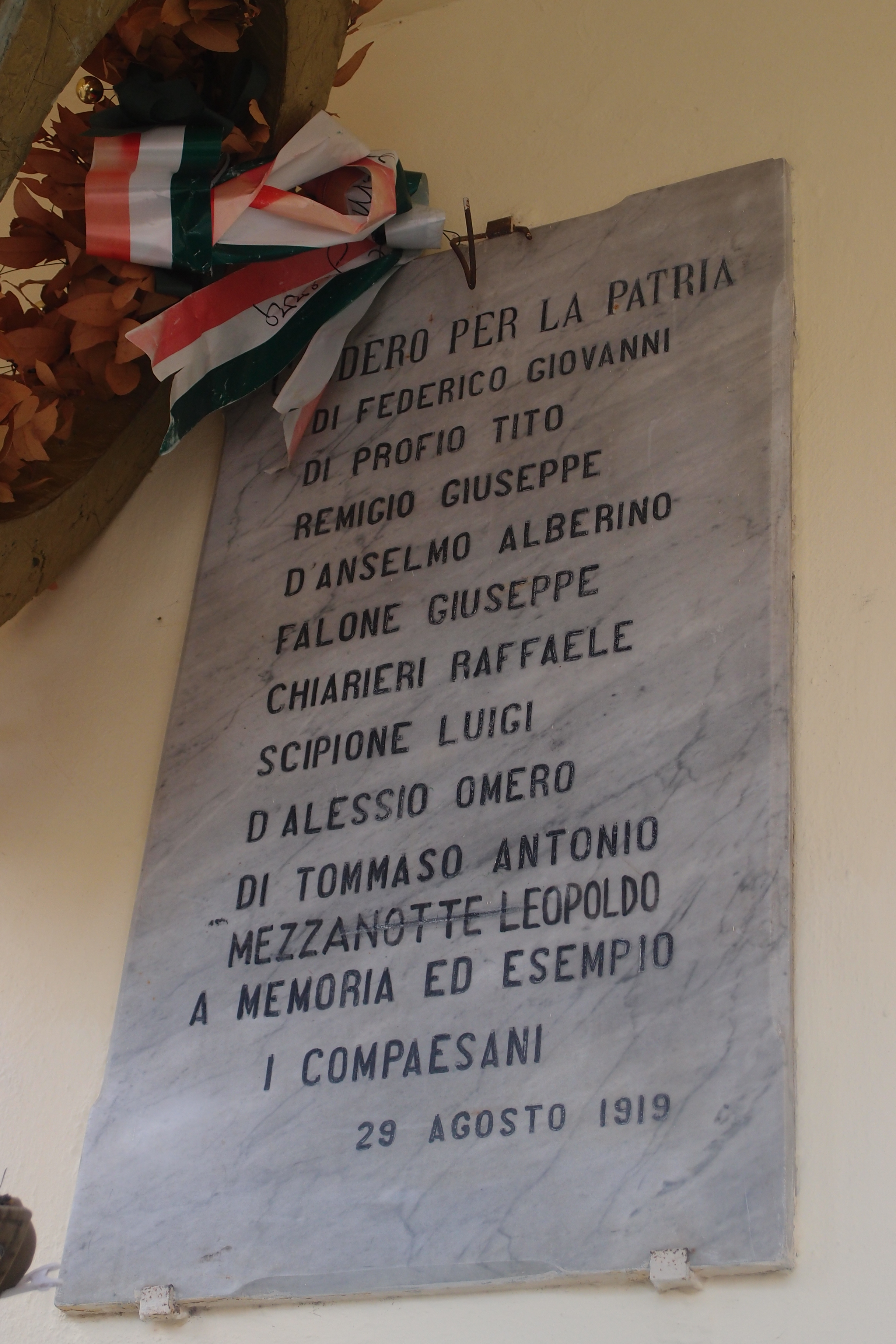 lapide commemorativa ai caduti - ambito abruzzese (sec. XX)