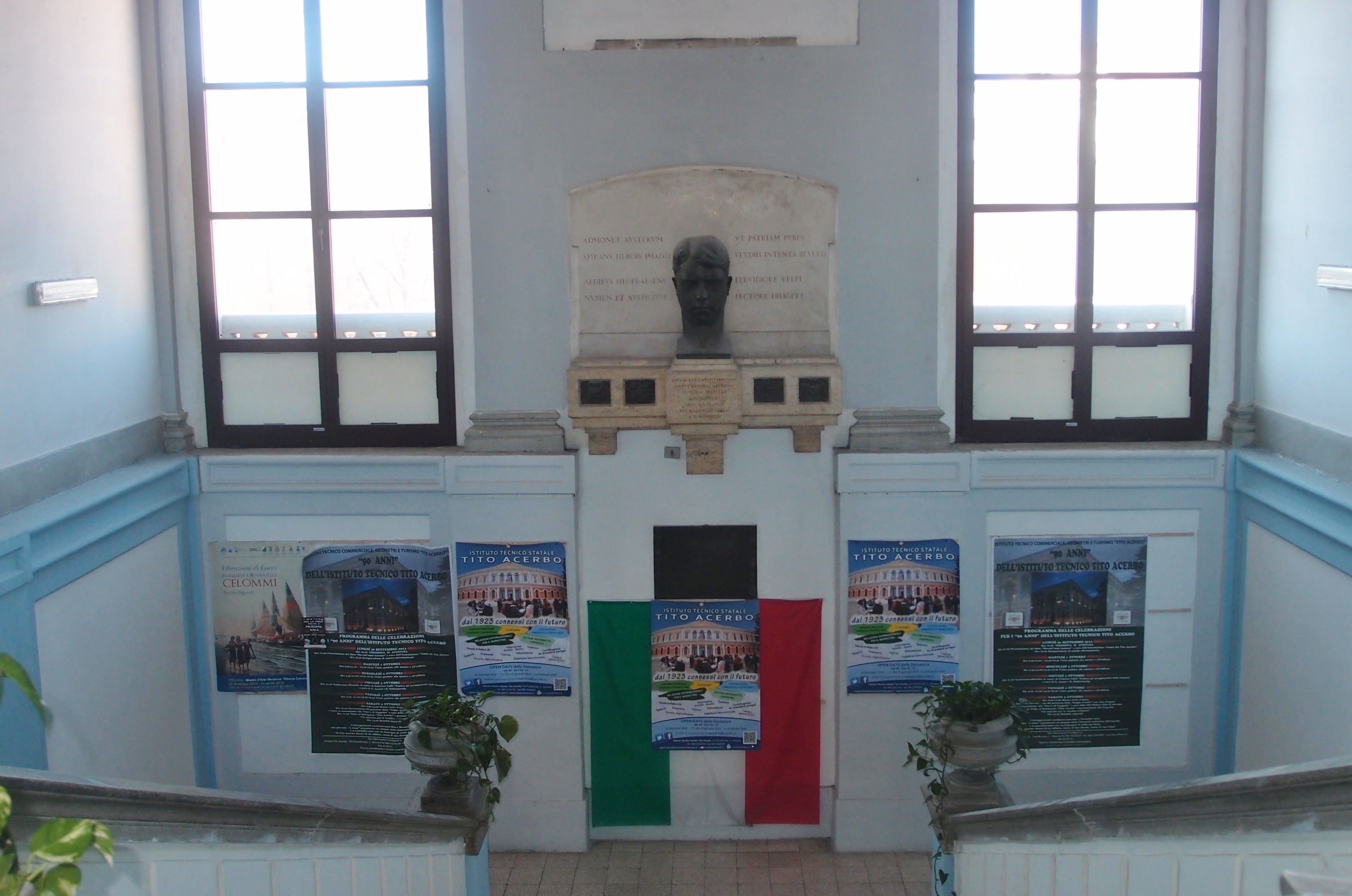 monumento commemorativo, ritratto del capitano Tito Acerbo (monumento ai caduti - ad erma) di Costanzo Guido (sec. XX)
