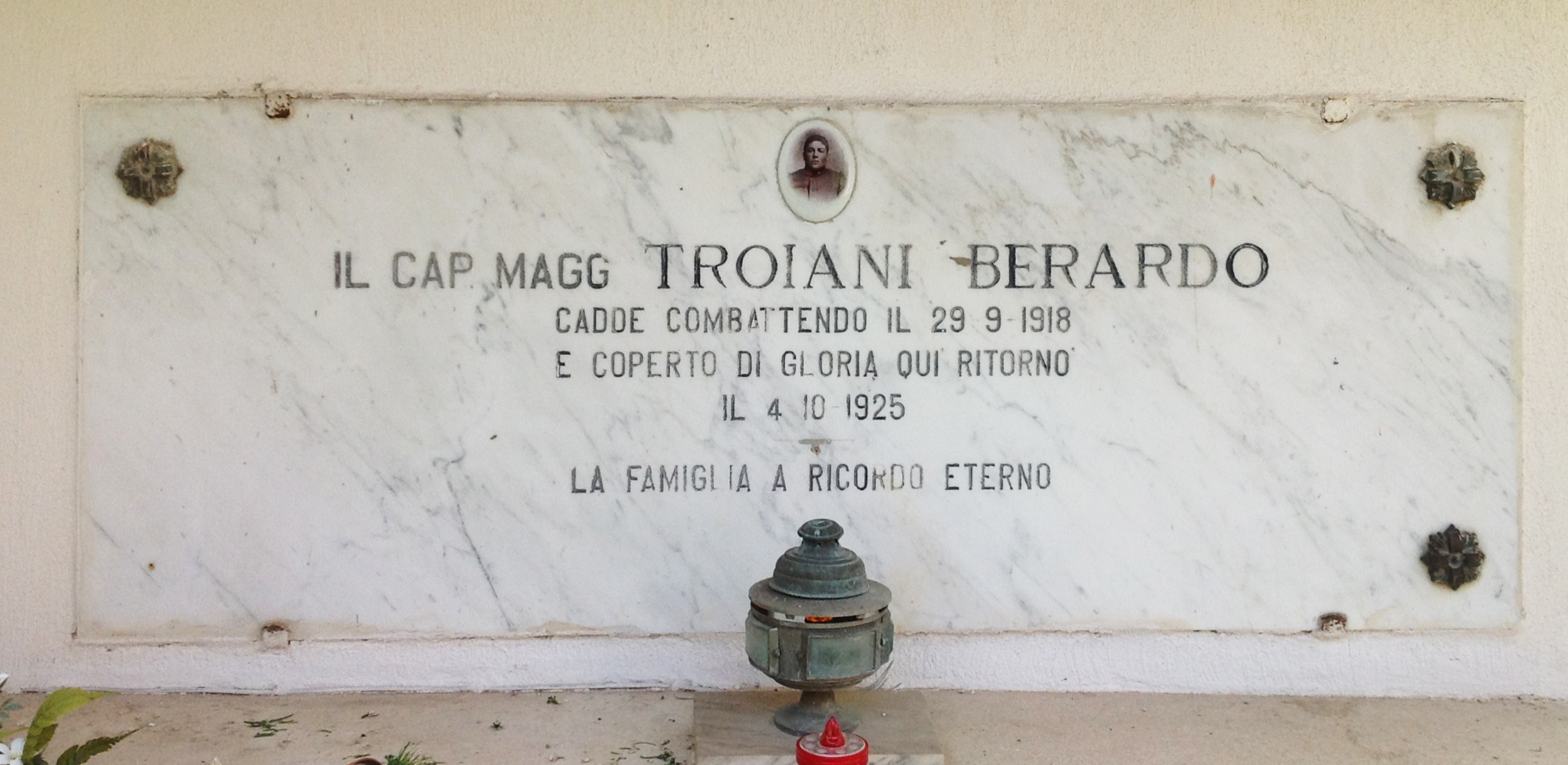 lapide commemorativa ai caduti, opera isolata - ambito abruzzese (primo quarto XX)