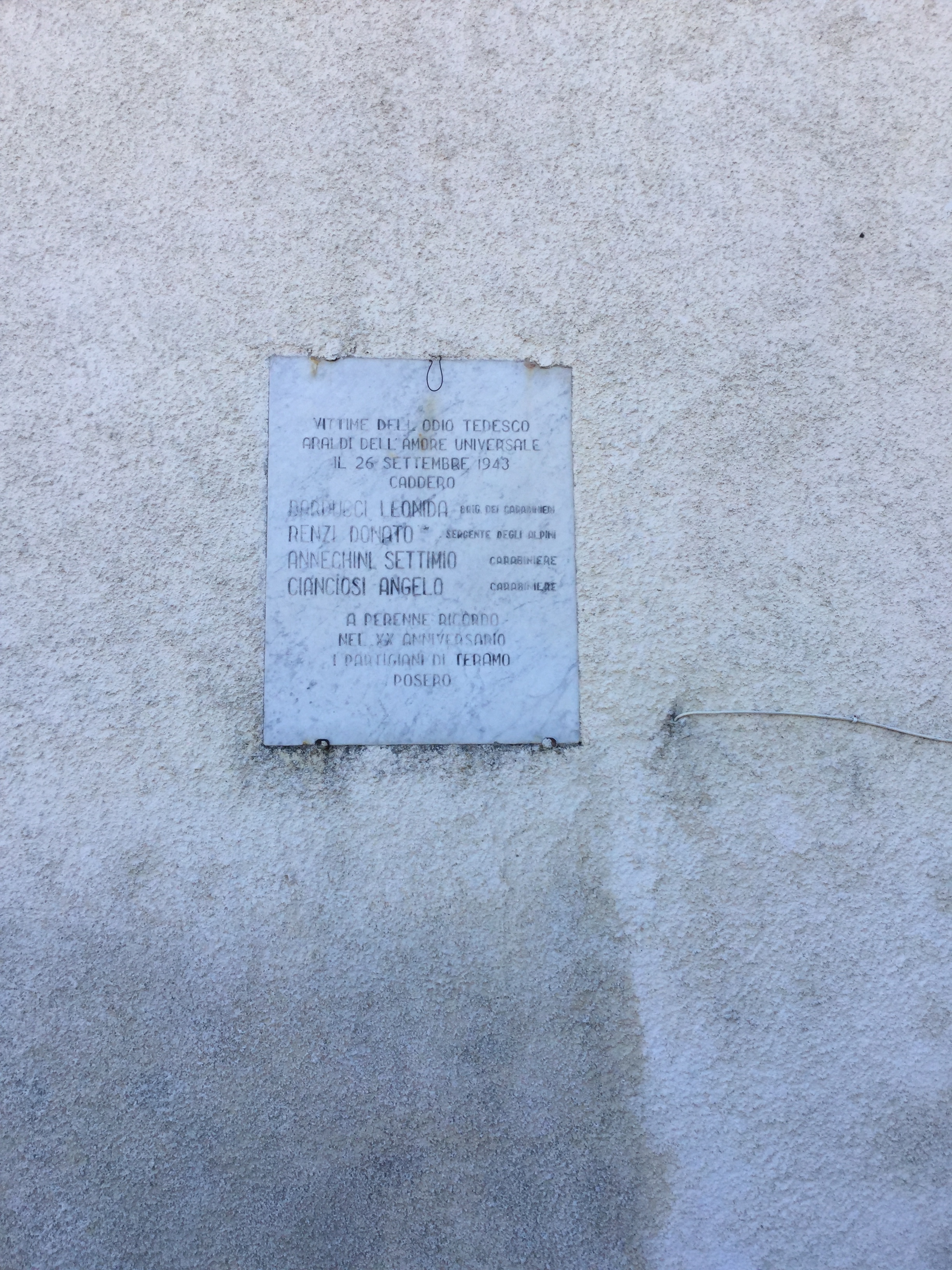monumento ai caduti - ad obelisco - ambito abruzzese (ultimo quarto sec. XX)