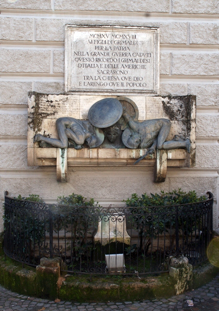 allegoria del soldato come eroe antico, allegoria della Patria (monumento ai caduti - a lapide) di Cambellotti Duilio (sec. XX)