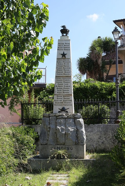 monumento ai caduti - ad obelisco - ambito Italia meridionale (sec. XX)