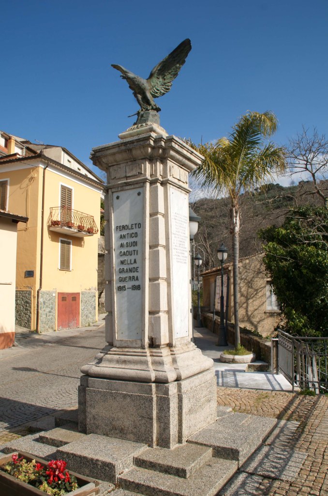 Allegoria della Vittoria come aquila (monumento ai caduti) - ambito Italia meridionale (secondo quarto XX)