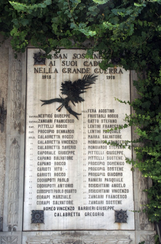 elementi decorativi con palma e rami (lapide commemorativa ai caduti) - ambito Italia meridionale (prima metà XX)
