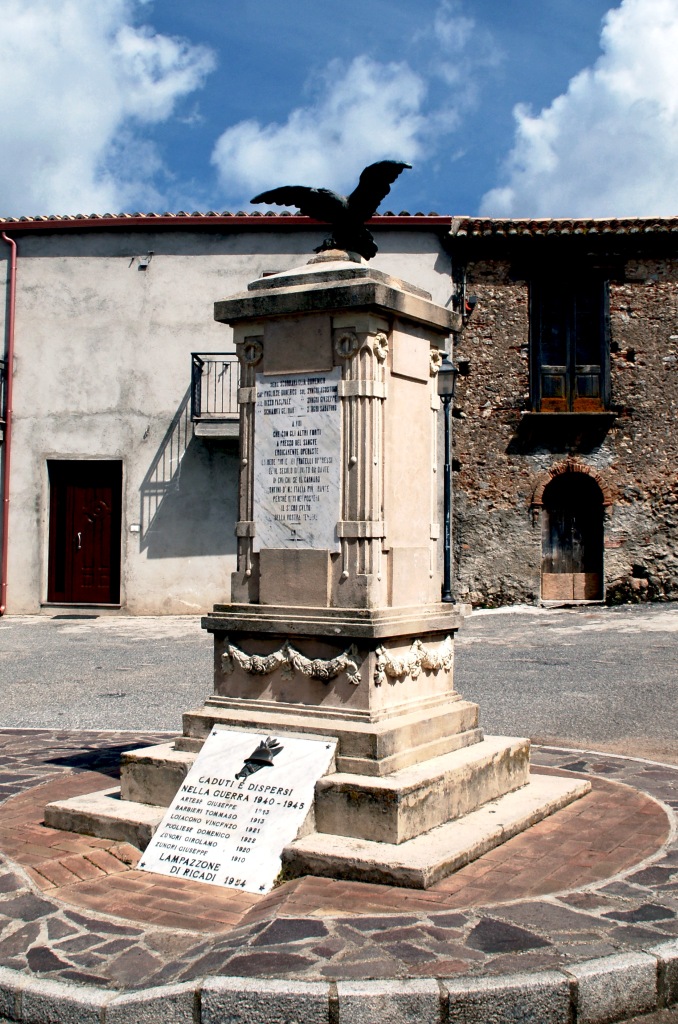 allegoria della Vittoria come aquila (monumento ai caduti) - ambito Italia centro-meridionale (primo quarto XX)