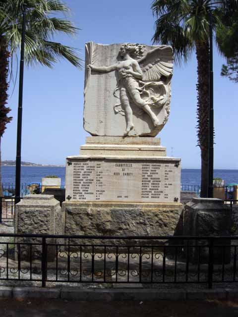 allegoria della Vittoria (monumento ai caduti - a lapide) di Jerace Vincenzo (secondo quarto sec. XX)