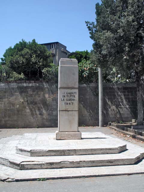 allegoria della Vittoria come aquila (monumento ai caduti - a pilo) - ambito calabrese (terzo quarto sec. XX)