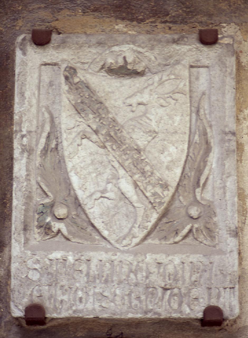 stemma gentilizio della famiglia Dini (lapide tombale) - produzione fiorentina (sec. XIV)