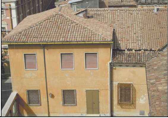 Palazzo Signorini Corsi (palazzo, privato) - L'Aquila (AQ)  <br>Condizioni d'uso: <a class='link-esterno' href='https://docs.italia.it/italia/icdp/icdp-pnd-circolazione-riuso-docs/it/v1.0-giugno-2022/testo-etichetta-BCS.html' target='_bcs'>Beni Culturali Standard (BCS)</a>